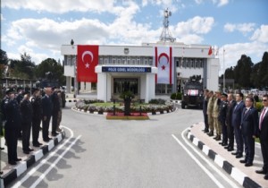 Trkiye Emniyet Genel Mdrl, Polis Genel Mdrlne 2 ara ve eitli tehizat hibesi