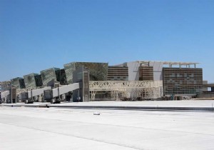 Yeni Ercan Havaliman Terminali Yapm Hzla Sryor