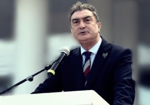 GA Rektr Prof. Dr. Serdar Yurtsever;retmenler gnn Atatrkn Szleriyle Kutlad